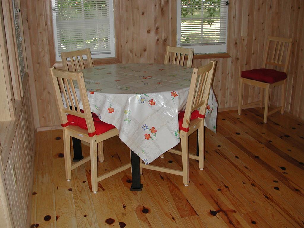 Birch Cliff Lodge On Baptiste Lake Highland Grove Kamer foto