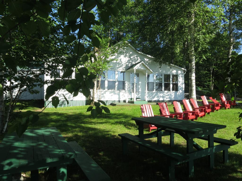 Birch Cliff Lodge On Baptiste Lake Highland Grove Buitenkant foto