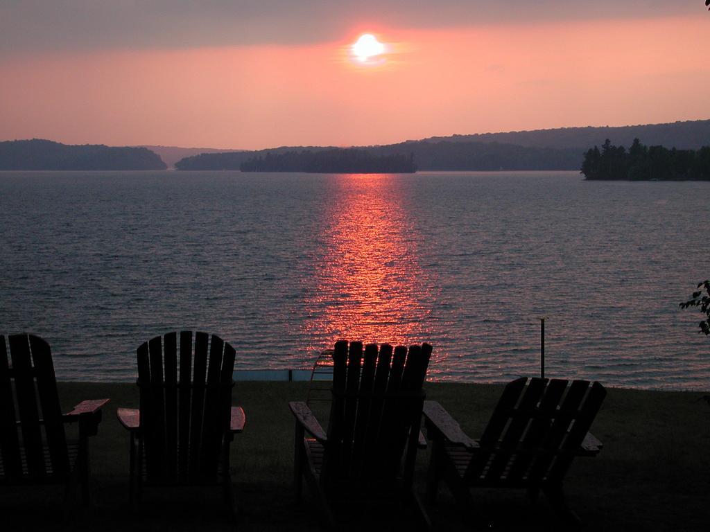 Birch Cliff Lodge On Baptiste Lake Highland Grove Buitenkant foto