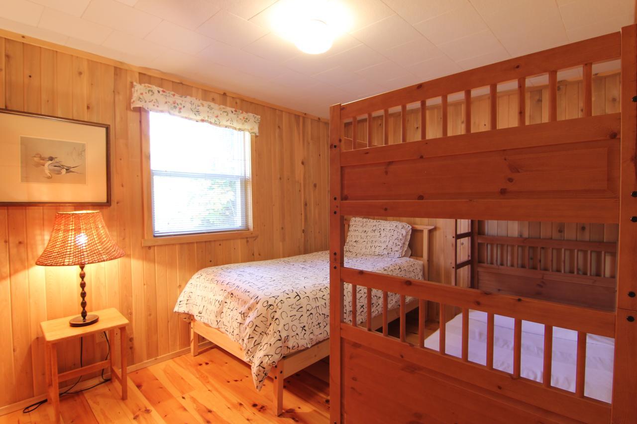 Birch Cliff Lodge On Baptiste Lake Highland Grove Buitenkant foto