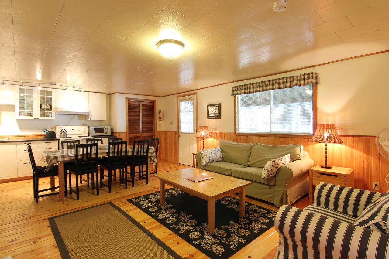Birch Cliff Lodge On Baptiste Lake Highland Grove Buitenkant foto